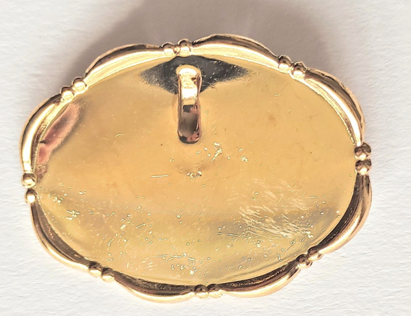 Brosche oval